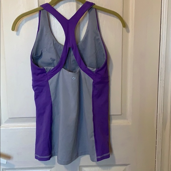 Lululemon Top with Built in Sports Bra - Picture 2 of 8